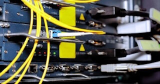Заказать монтаж сетей в Усинске. Обслуживание ПК, ремонт от 312 руб